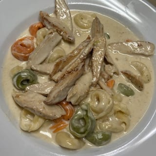 Tortellini in 4 Cheese with  Chicken
