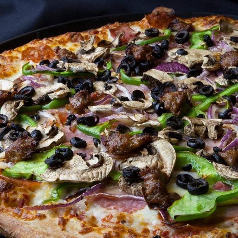 BBQ Chicken Pizza: A Smoky, Savory Delight