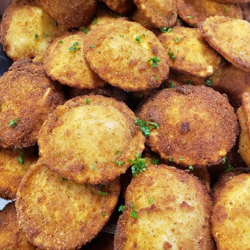 Fried Ravioli with Sauce Catering.