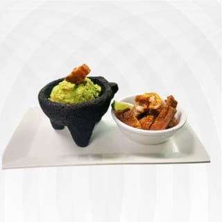Guacamole con chicharrones