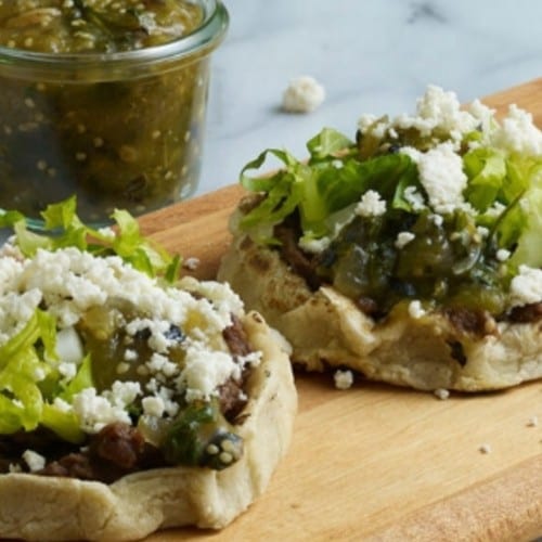 Orden Carnitas Sopes.