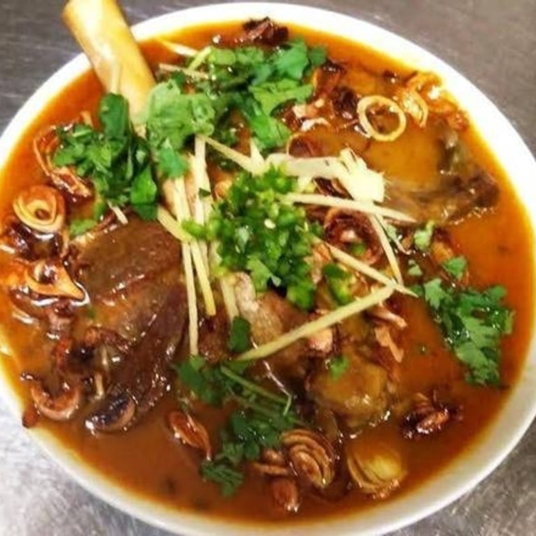 Nihari: A Flavorful Pakistani Delicacy