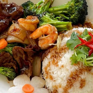 98. Com Tom Bo Xao Bong Cai