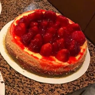STRAWBERRY CHEESECAKE