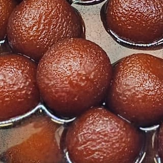 Gulab Jamun (4pcs)