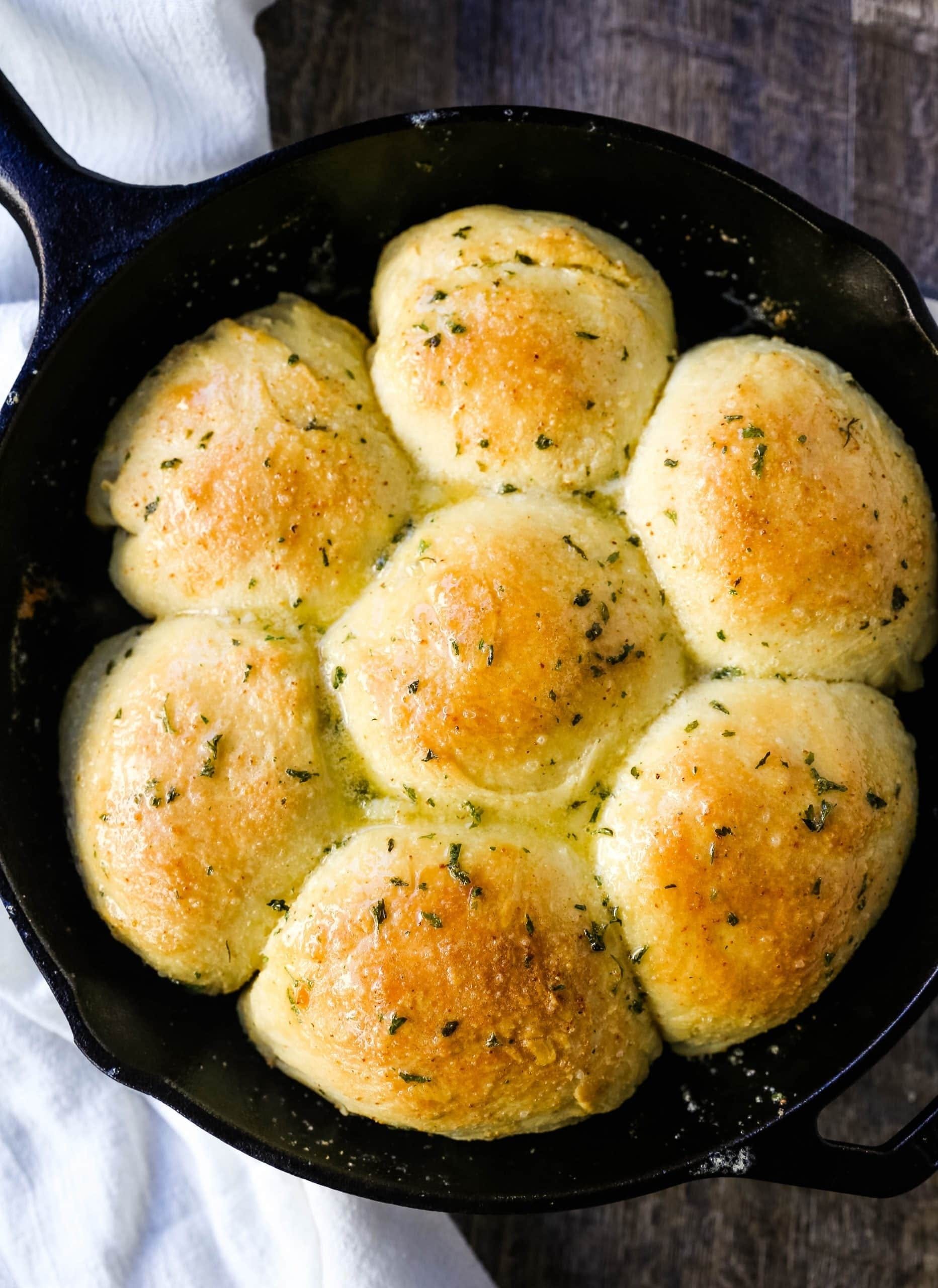 Garlic knots.