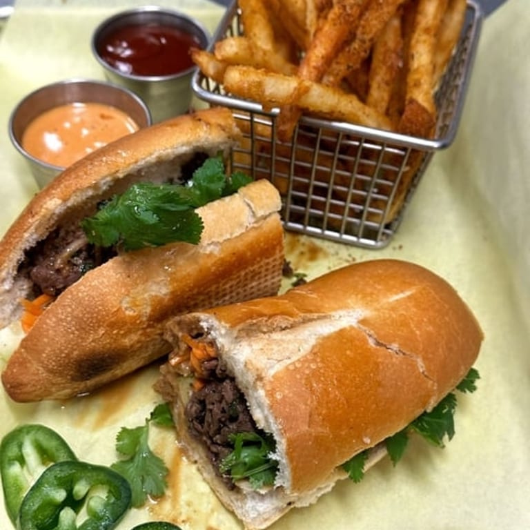 Noodle Delights: Vietnamese and Asian Fusion Favorites