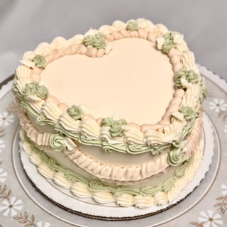 6" Chocolate Cake w/ Chocolate Mousse Heart Cake 6-8"