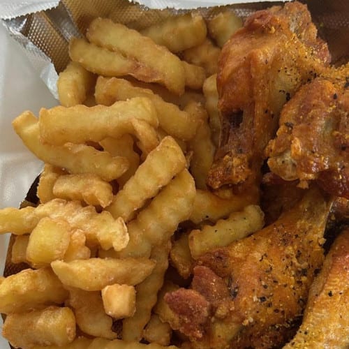 Kids - 3 Wings, Fries   Available online only.