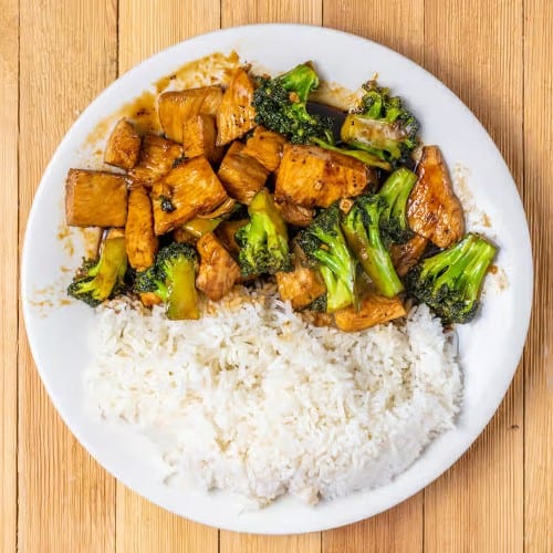 Chicken & Broccoli (With Steamed Rice).