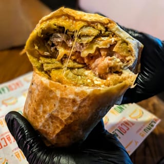 Chilaquiles / AM Burrito