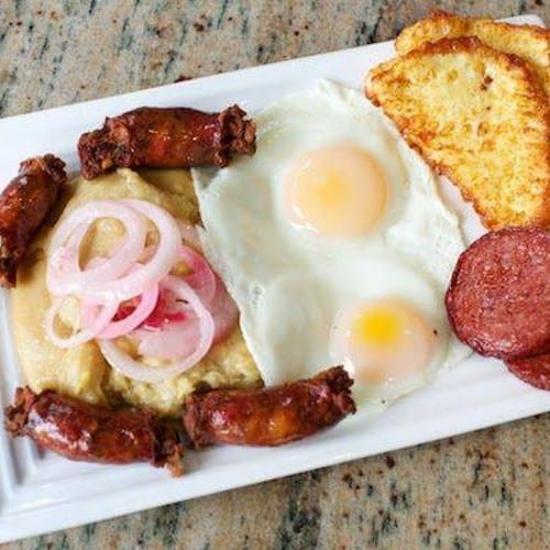 Four Hits / Cuatro Golpes.