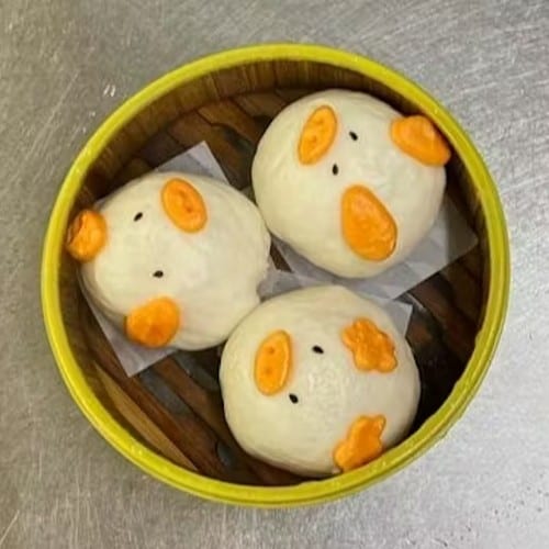 Custard Bun 豬仔奶皇包.