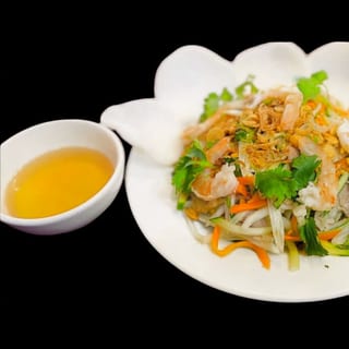 9. Gỏi Ngó Sen, Tôm, Thịt - Lotus Rootlet, Shrimp & Pork Salad