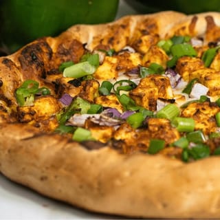 Chili Paneer Pizza