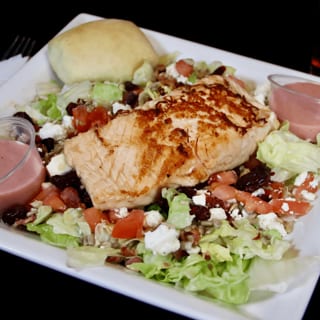 Grilled Salmon Salad