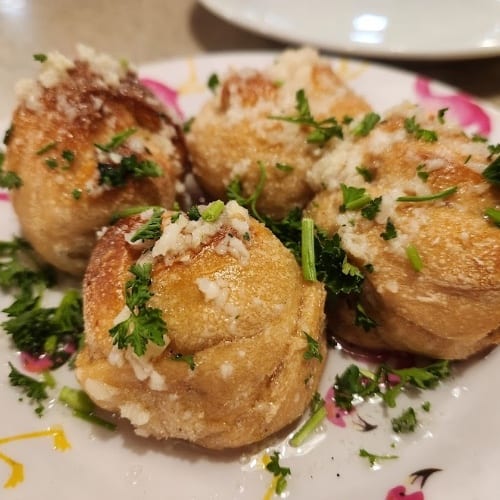 Garlic Knots - Appetizers.