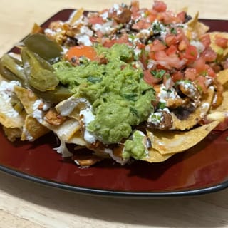 70. Nachos Con Pollo