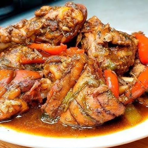 Stew Chicken / Pollo Al Caldero.