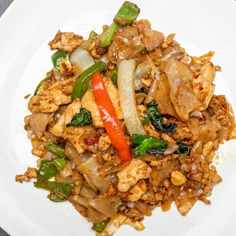Delicious Pad See Ew and More Thai Favorites