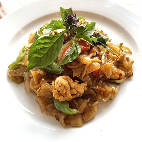 Drunken Noodle (Free Drink).