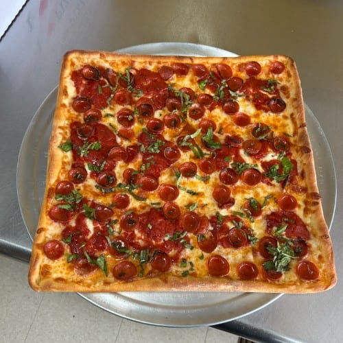 Enzo's Honey Roni Square Pizza (Large 16").