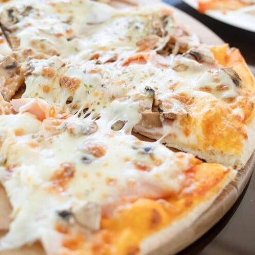 Buffalo Chicken Pizza- No Sauce.