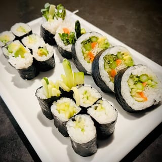 Vegetable  Roll Sushi Combo
