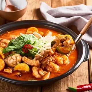 Gopchang Jungol 곱창전골