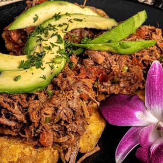 Tostones Carne