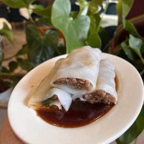 Vegan Impossible "Beef" Rice Noodle Roll (lunch only).