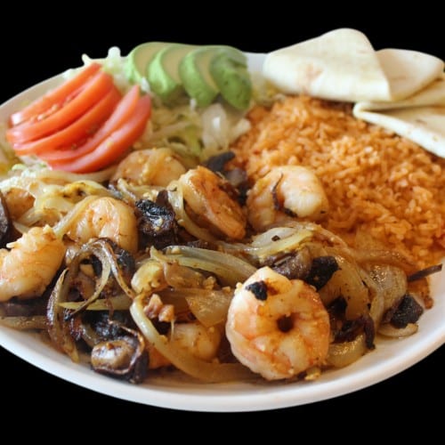 Shrimp al Mojo de Ajo.