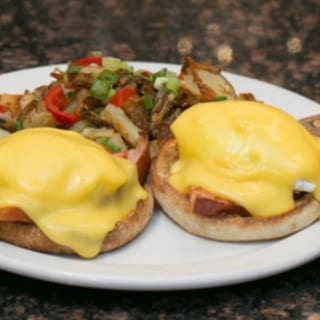 Eggs Benedict with Ham