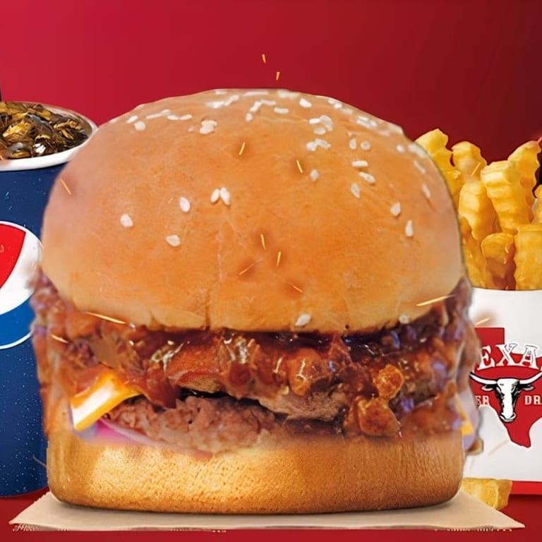 Delicious Chili Cheeseburgers: A Must-Try!