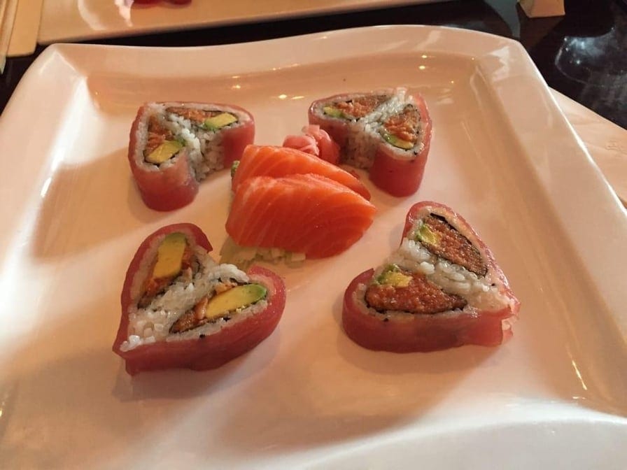 Tuna Lover Roll.