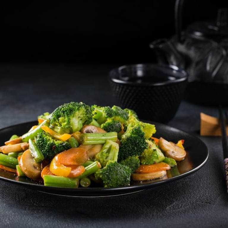 Delicious Chinese Broccoli and Noodle Dishes