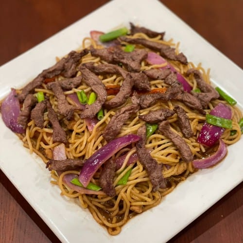 Beef Sauteed Noodles Platter / Tallarines De Carne.