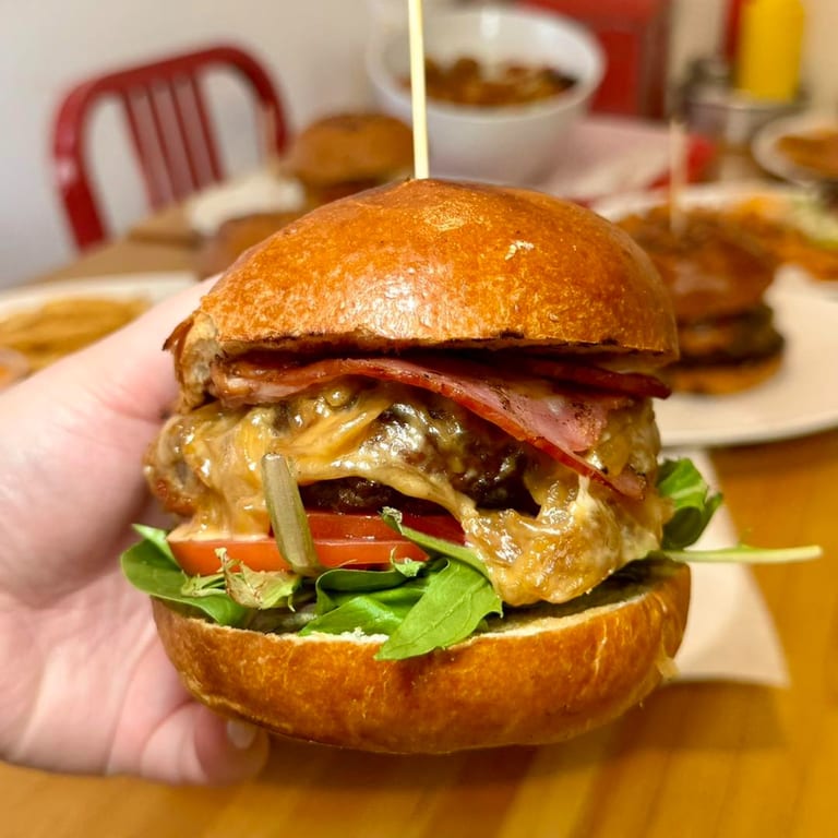 A Burger Experience Like No Other 🍔