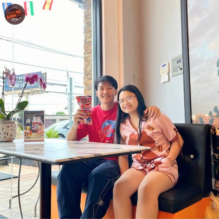 Enjoy a Relaxed Dine-In Experience