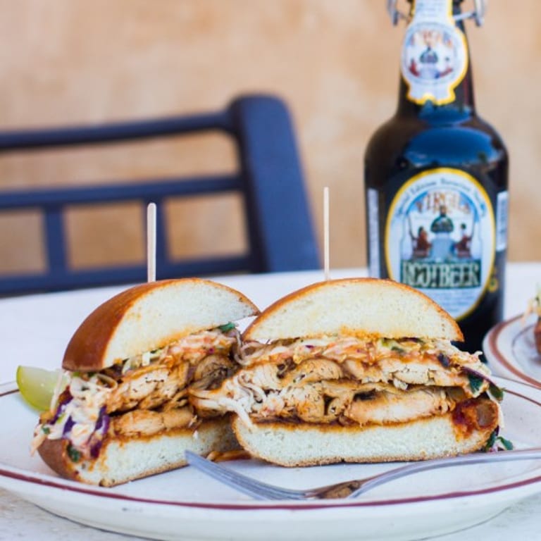 Delicious Chicken Sandwiches: A Must-Try!