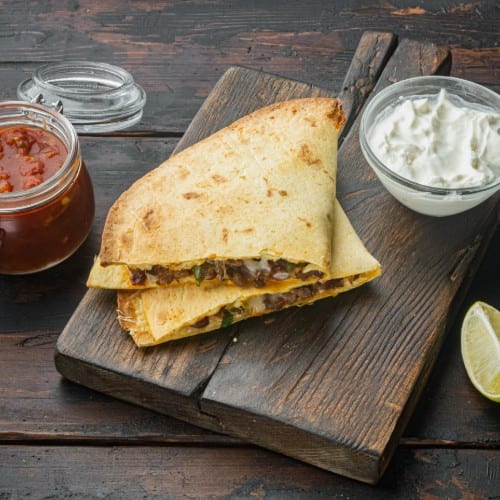 Quesadilla Con Pollo.