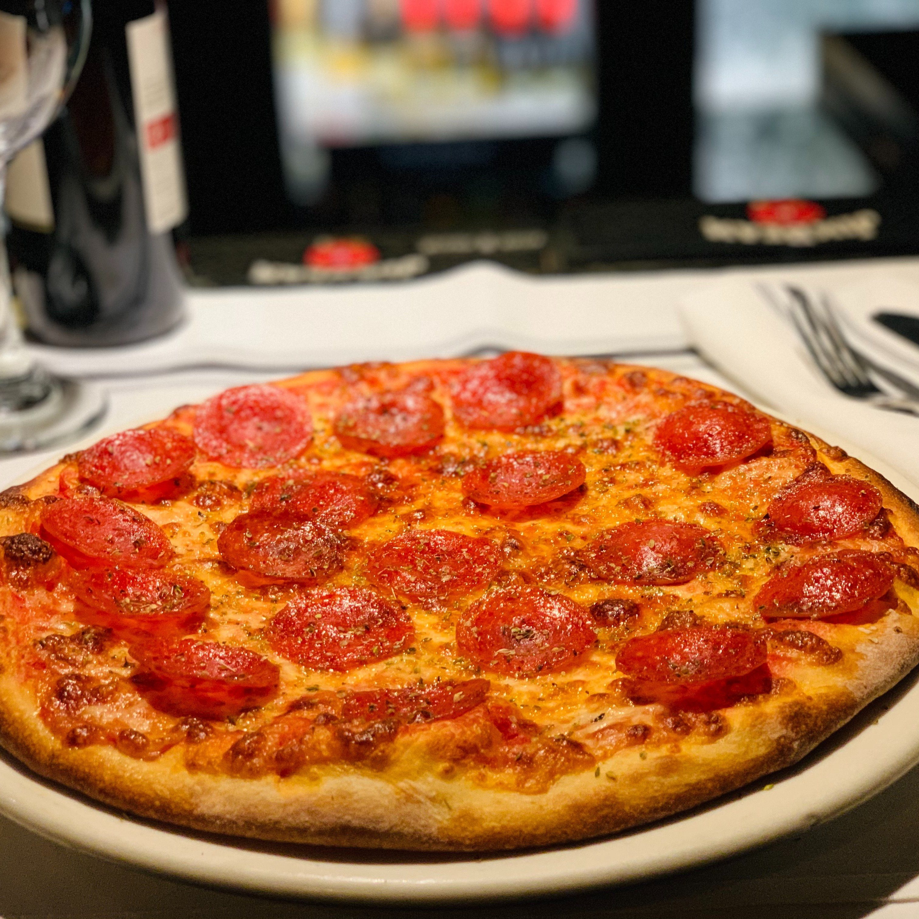 Pepperoni Pizza | 18".