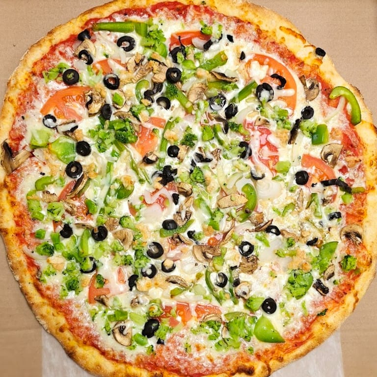 Big Pizza, Small Price 🍕