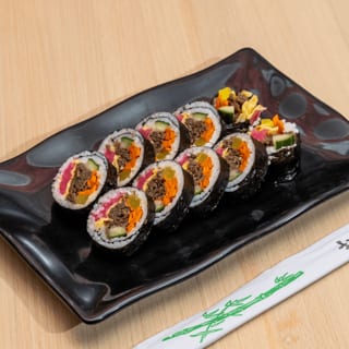 Bulgogi Beef Gimbap (Korean Rice Roll)