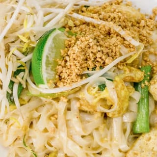 N1. Pad Thai Noodles