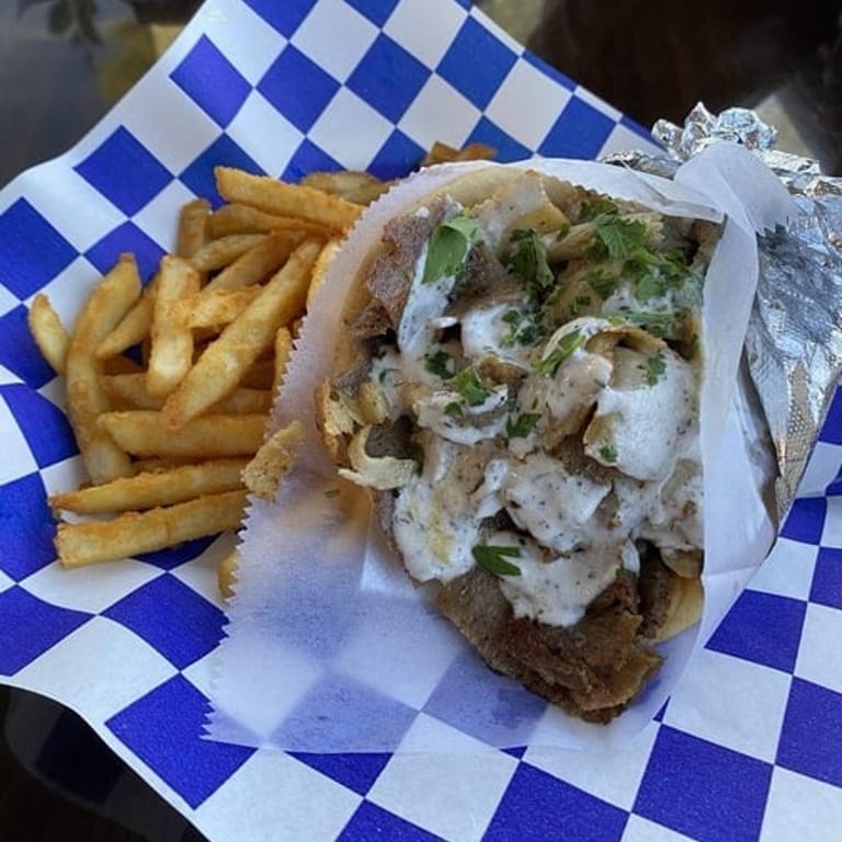 Delicious Hummus: A Mediterranean Delight