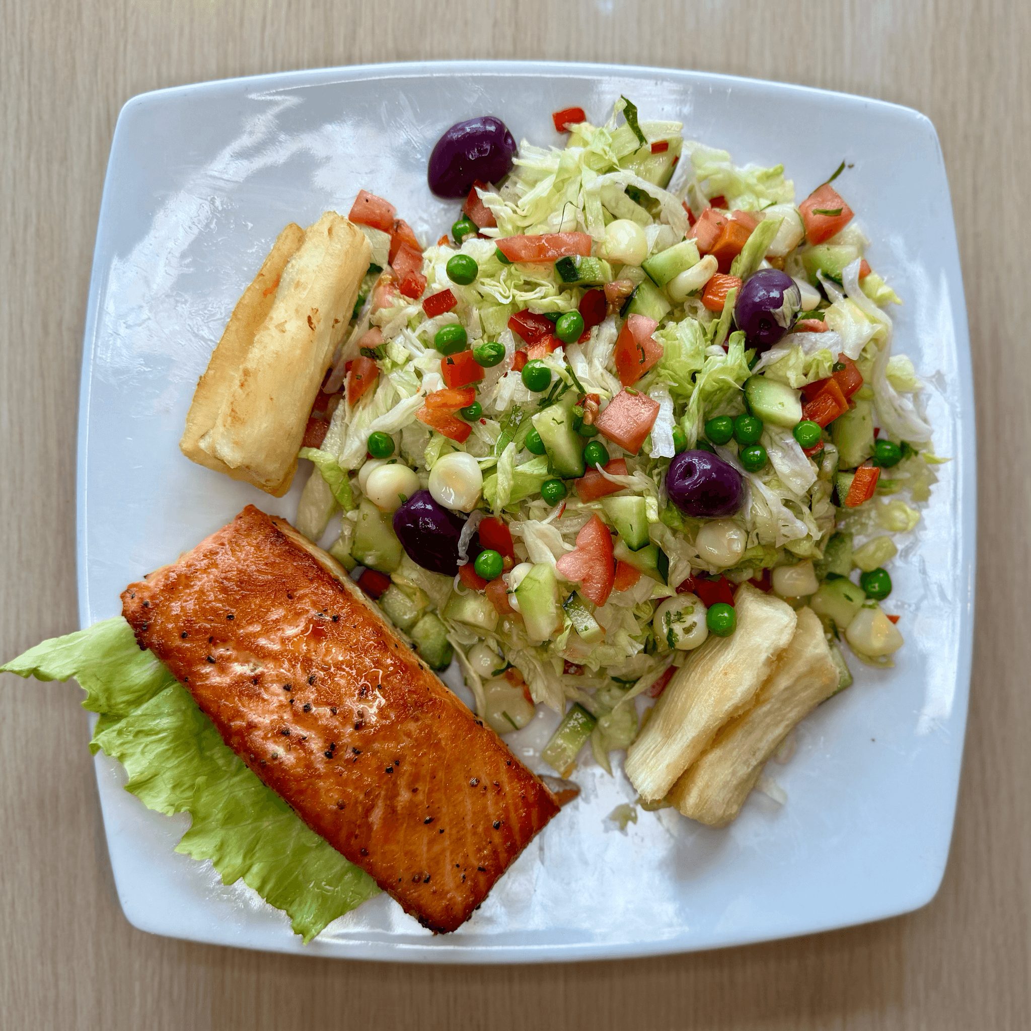 Ensalada Con Salmon.