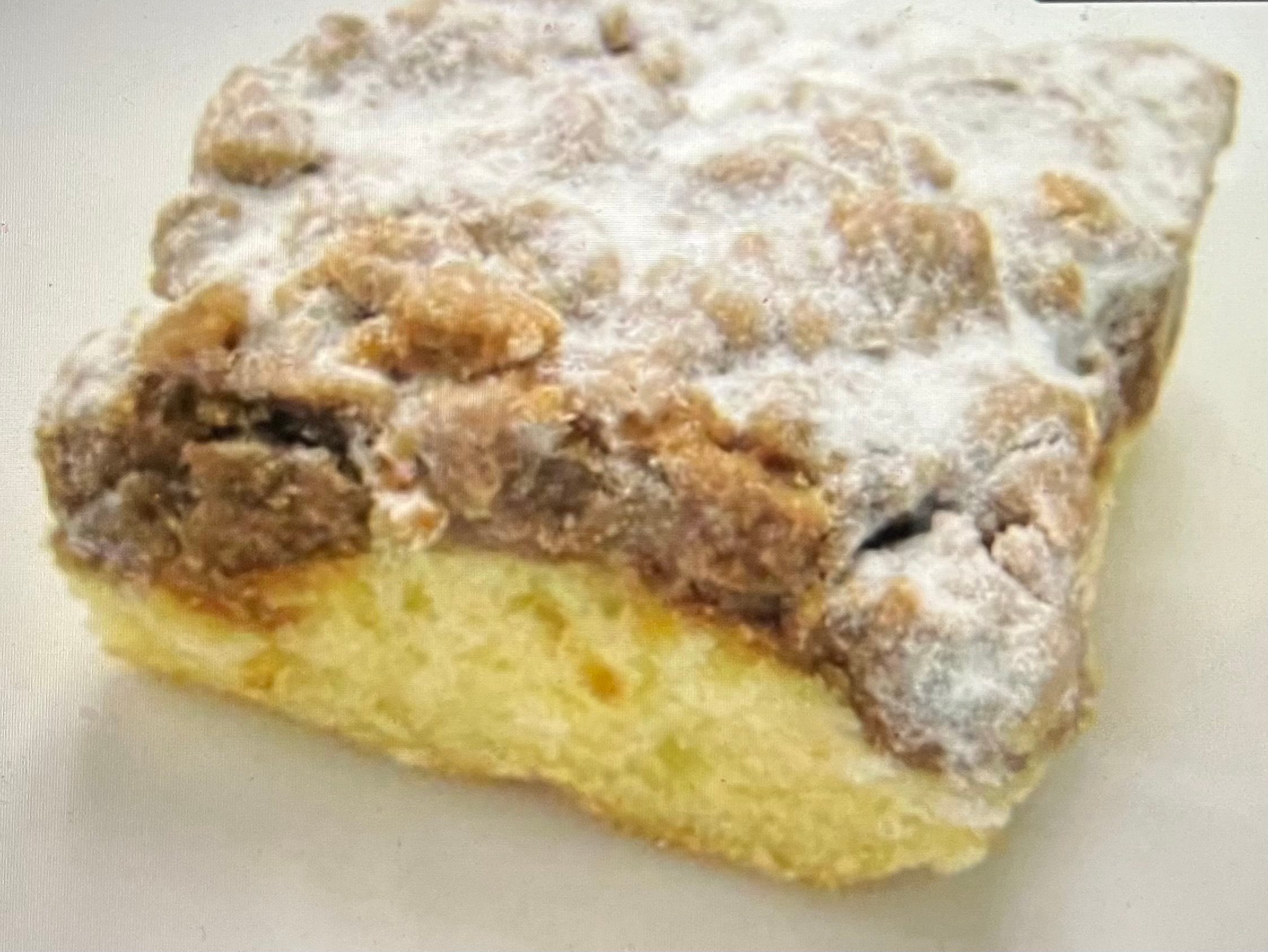 Homemade Crumbcake.