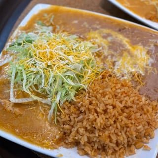 D13 Las Comadres (2 Enchiladas)