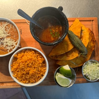 2 Quesabirrias c/Caldo